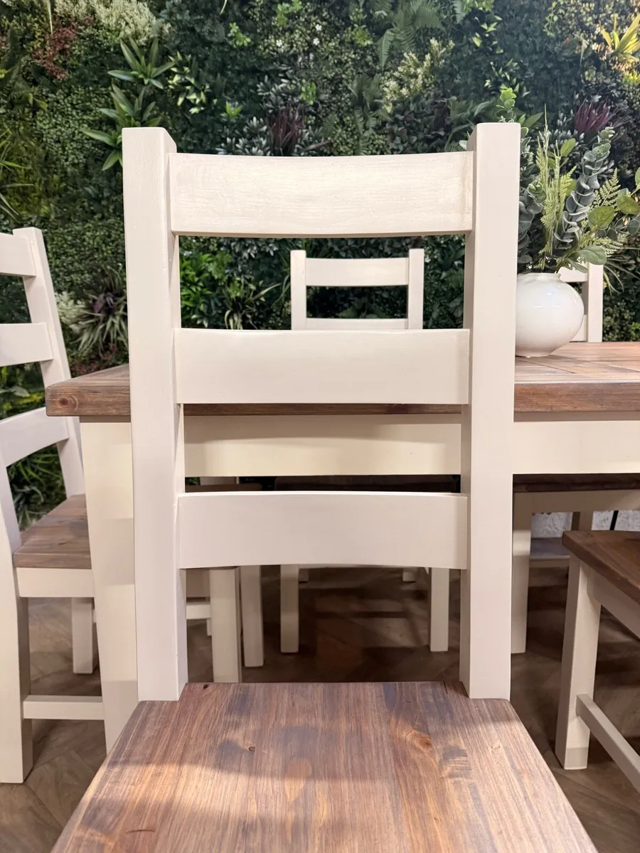 Rustic style kitchen table & 6 chairs/dining set - Image 4