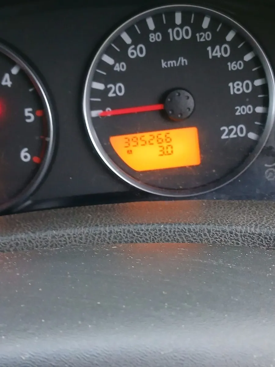 Nissan Pathfinder 2007 - Image 2