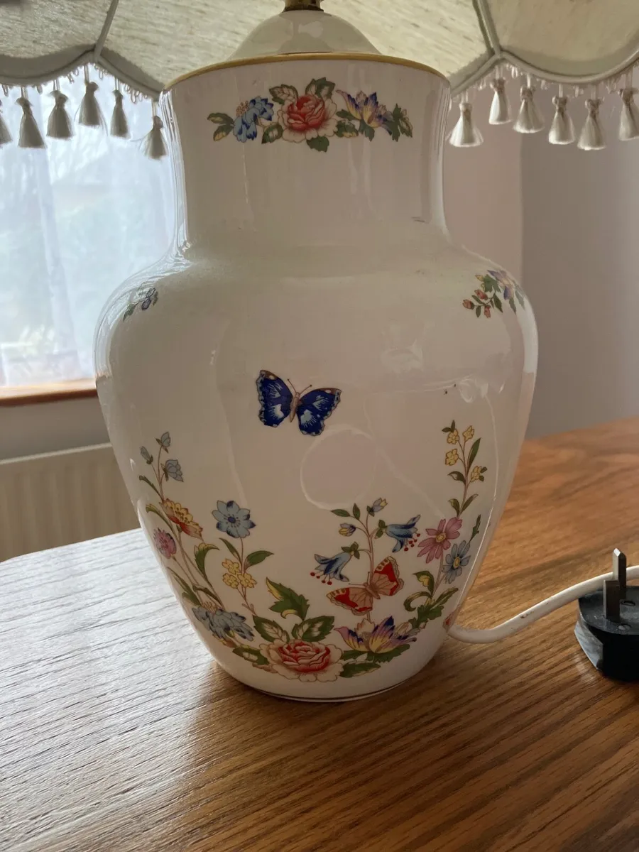 Free Aynsley Lamp - Image 1