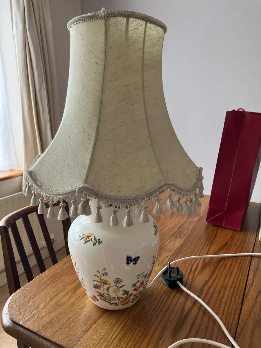 Free Aynsley Lamp - Image 2
