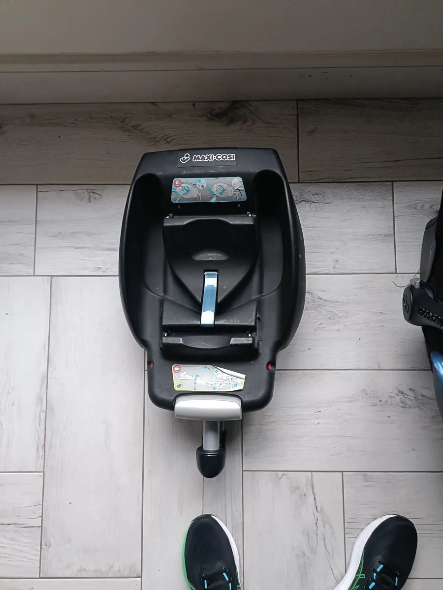 Baby Car Seats - Image 2