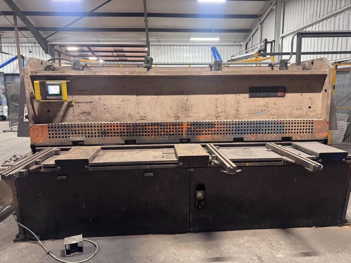 Edward Guillotine 3mx13mm - Image 1