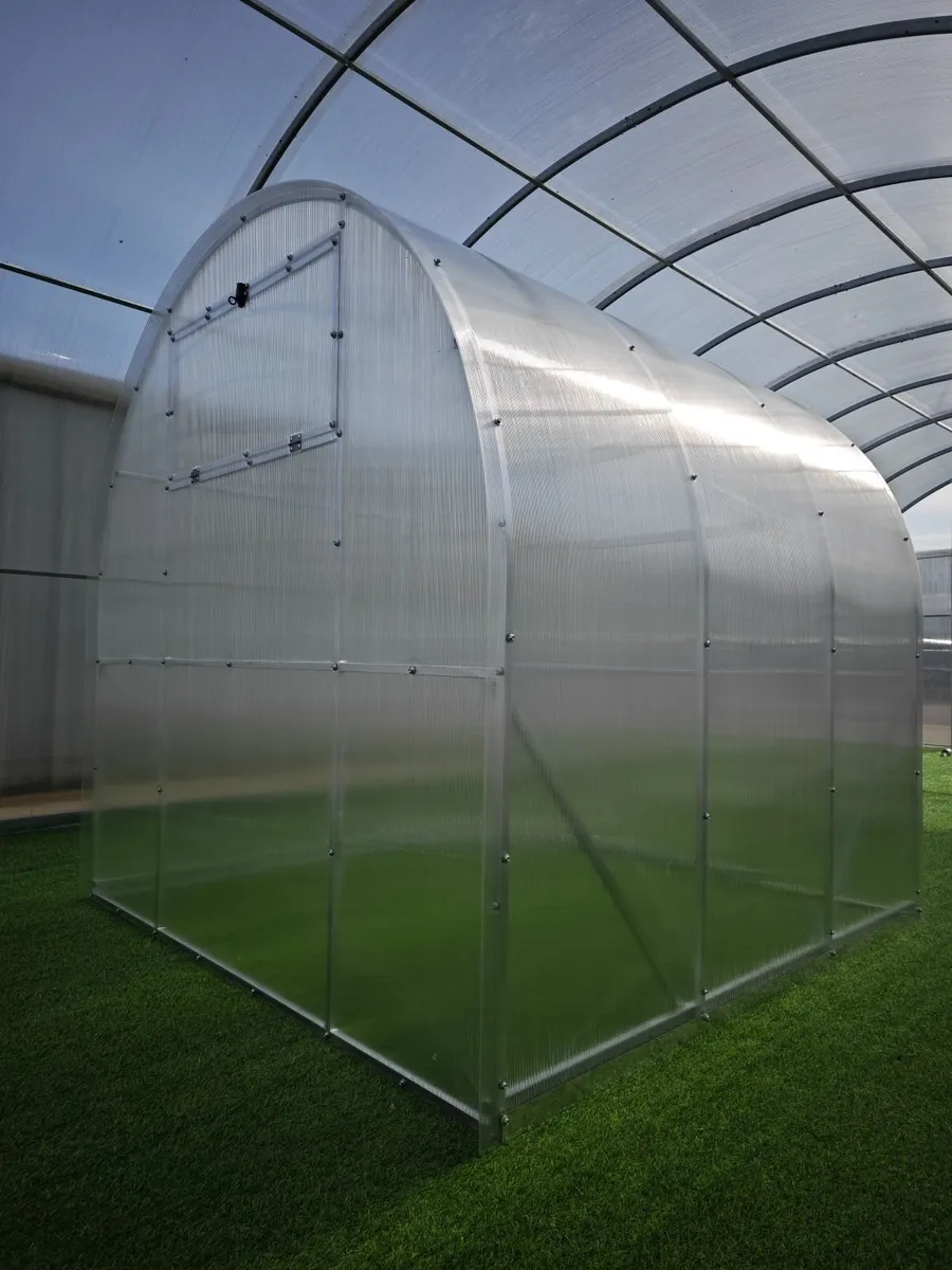 COMPACT Polycarbonate Greenhouse/Polytunnel - Image 3