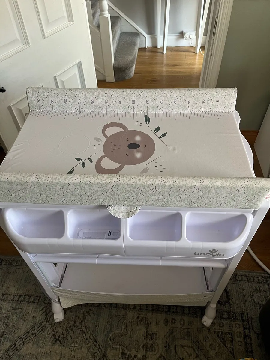 Bath storage - Image 2