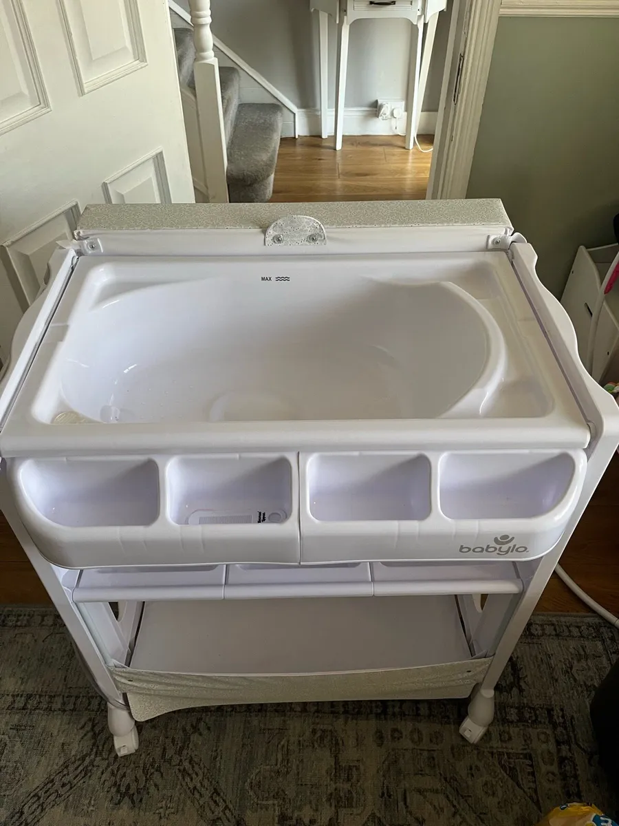 Bath storage - Image 3