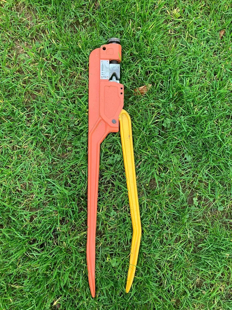 Large crimping tool - Image 1