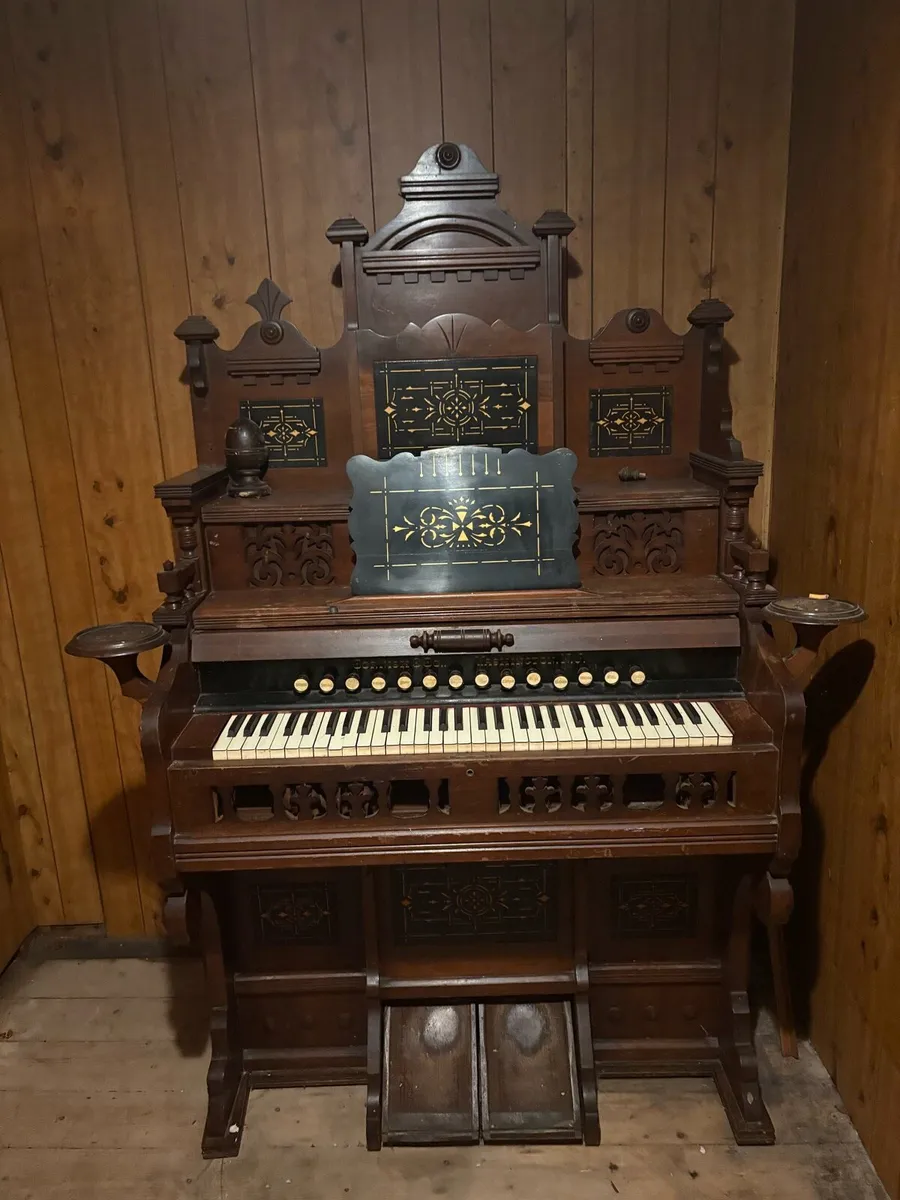 Antique Victorian Reed Organ - George and Co. USA - Image 3