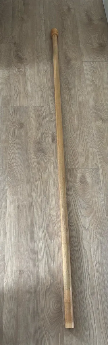 Curtain pole - Image 1