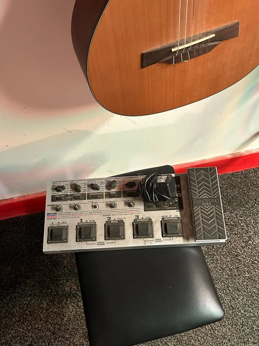 Music equipment - Image 1