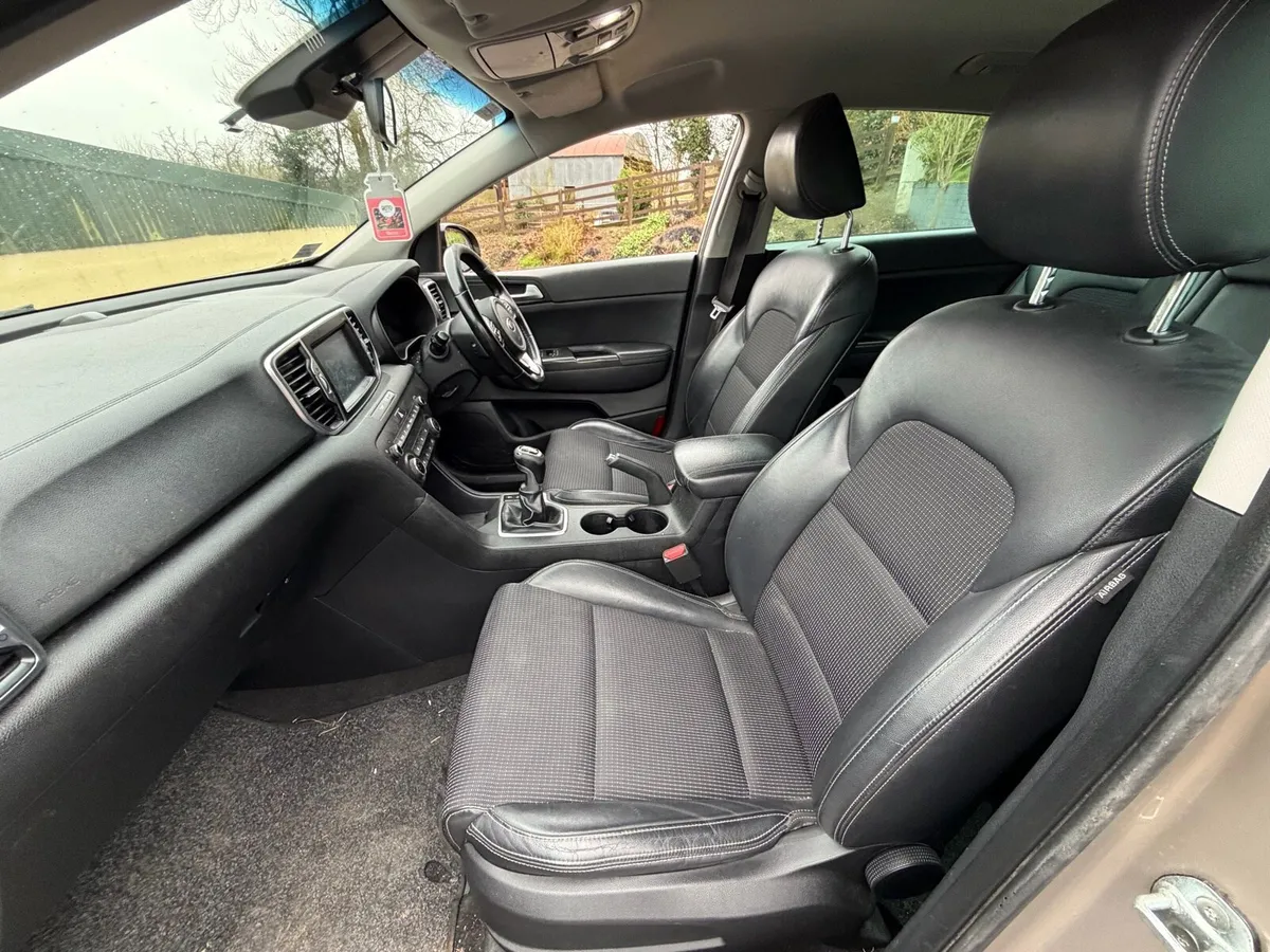 162 Kia Sportage 1.7 - Image 4