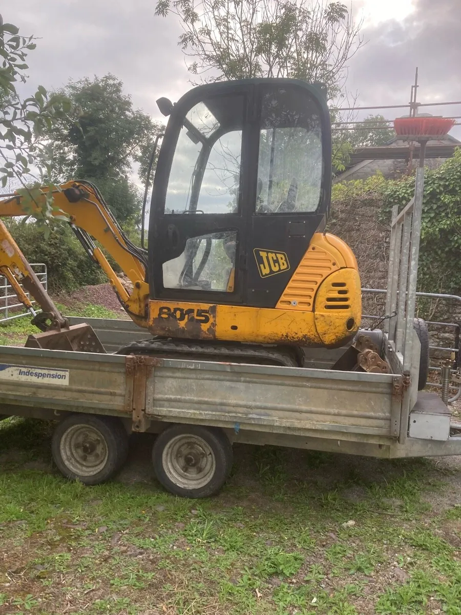 JCB 8015 1.5t digger with 3 buckets - Image 2