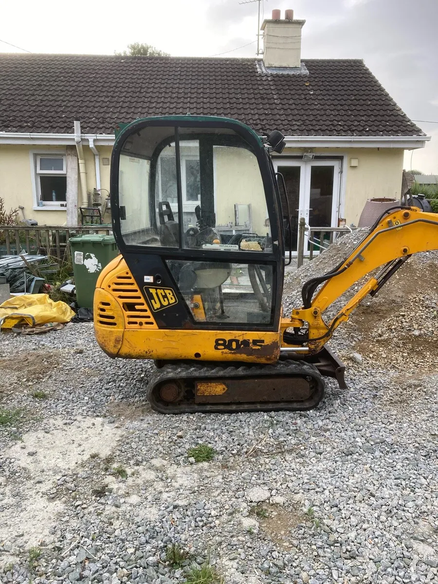 JCB 8015 1.5t digger with 3 buckets - Image 3
