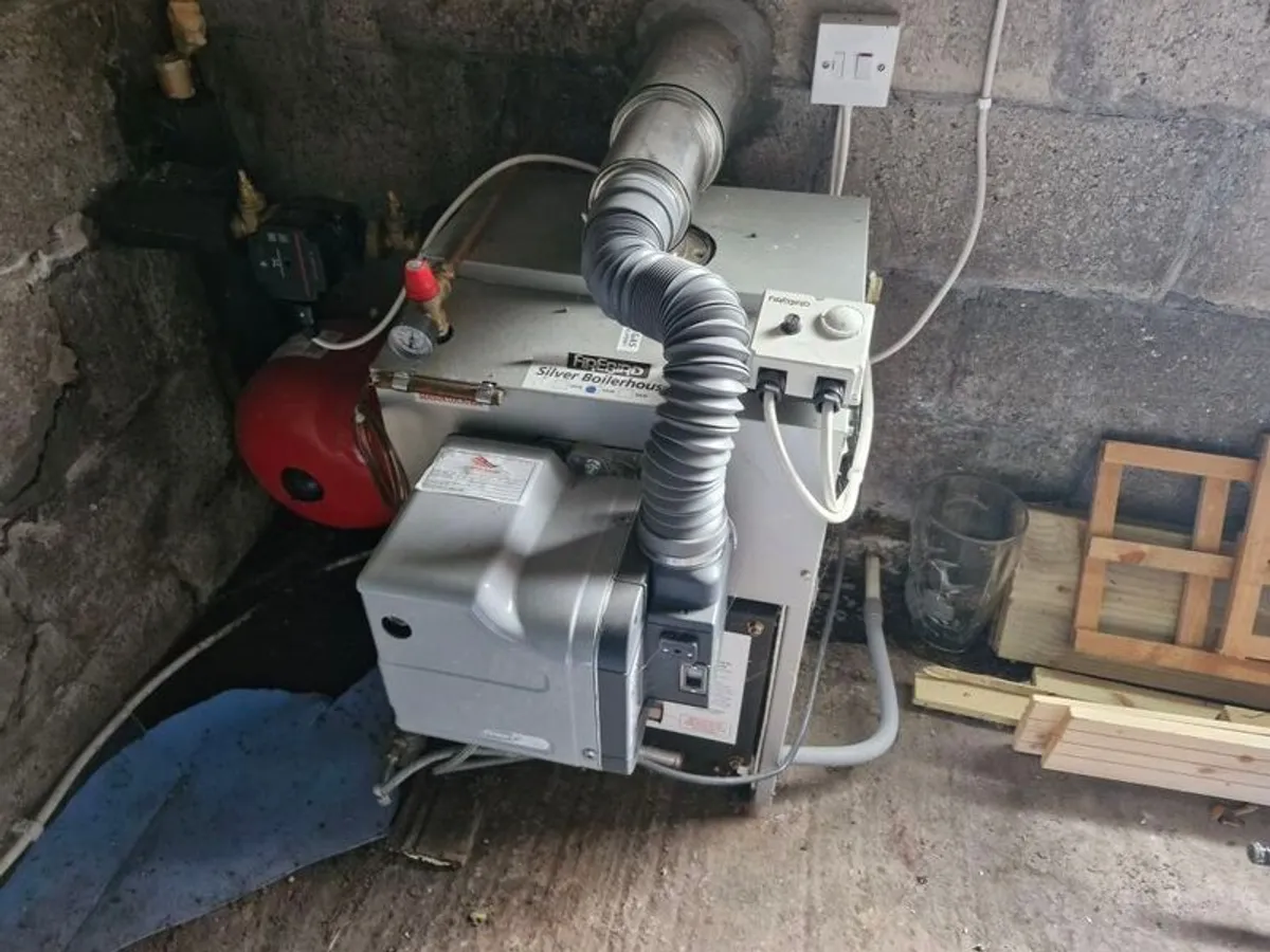 Firebird 26kw Kerosene fired oil boiler and expansion tank - Image 1