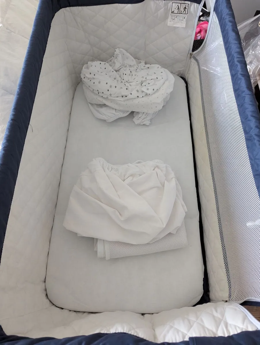 Bedside crib - Image 3
