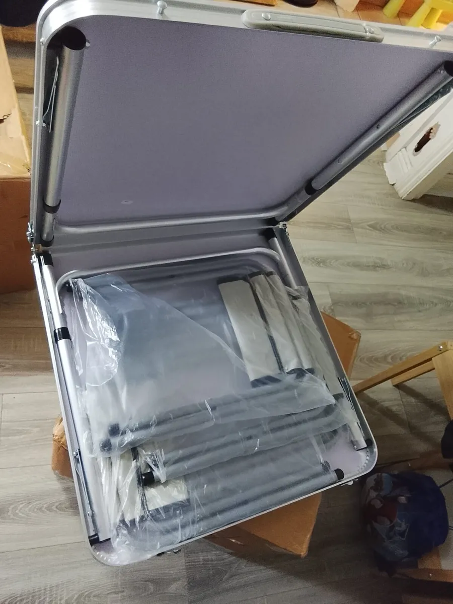 Picnic table - Image 4