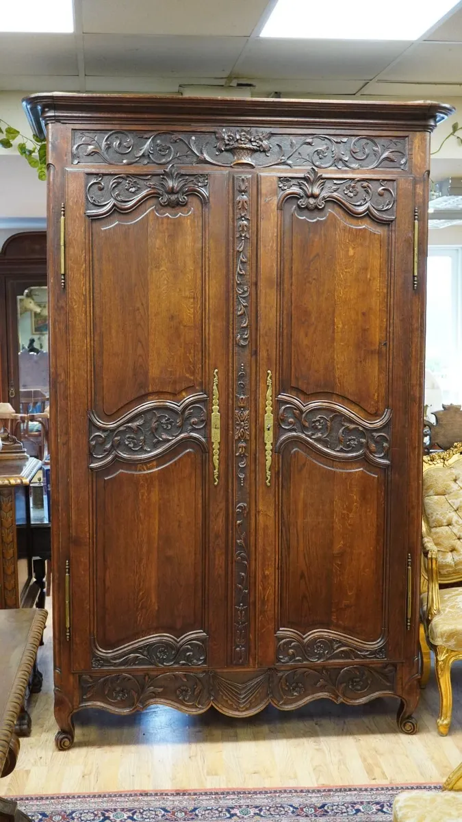 Grand Carved French Fumed Oak Armoire / Linen Pres - Image 2