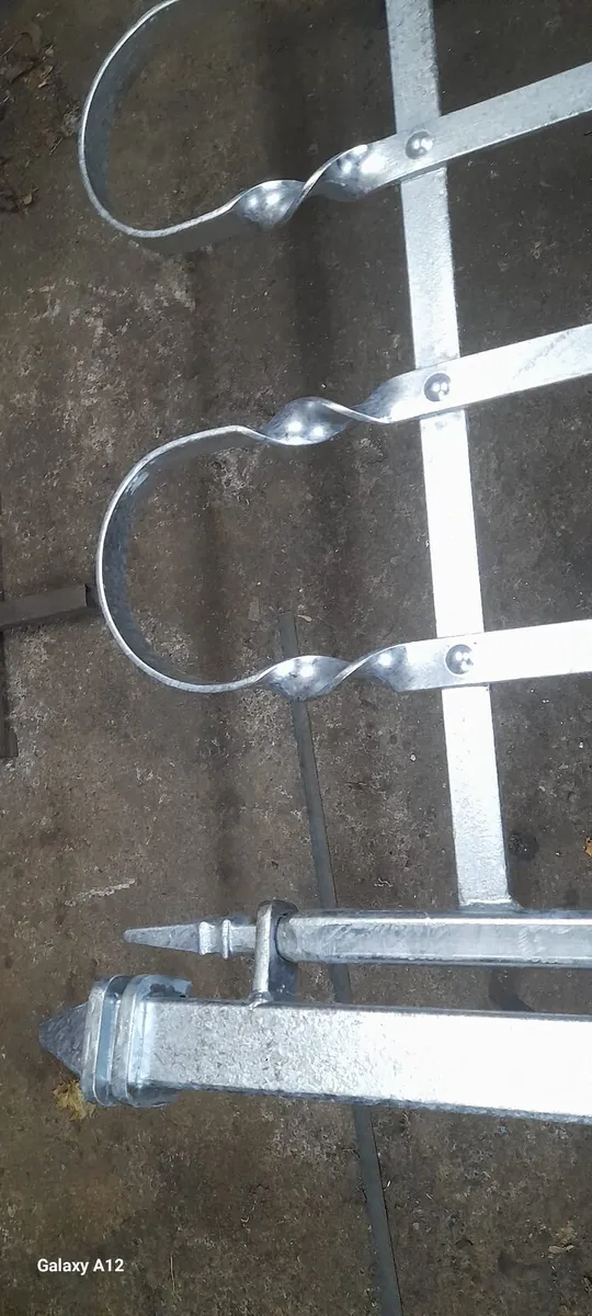 Galvanised steel gate - Image 2