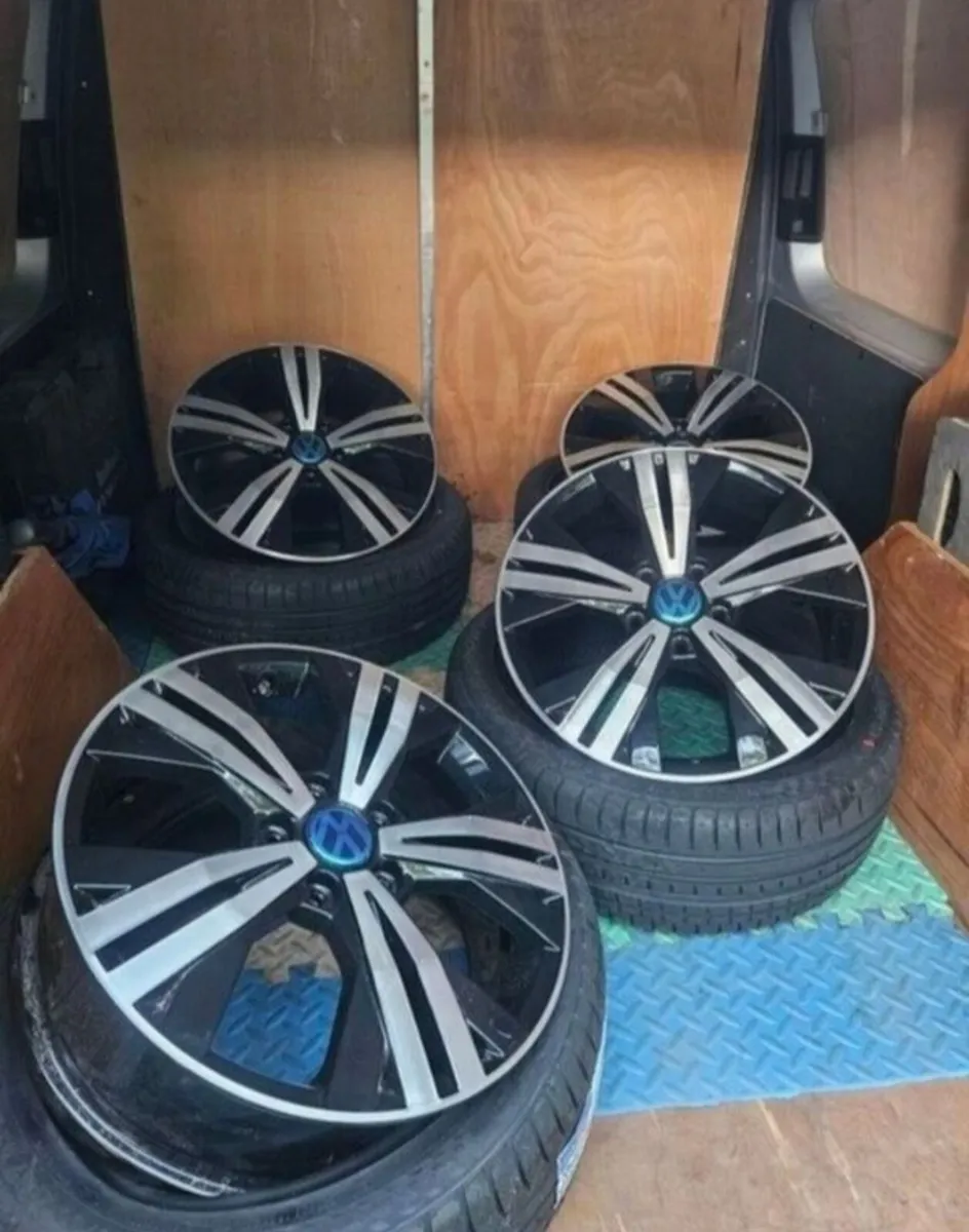 Genuine VW Caddy Alltrack 17" Alloy Wheels - Image 4