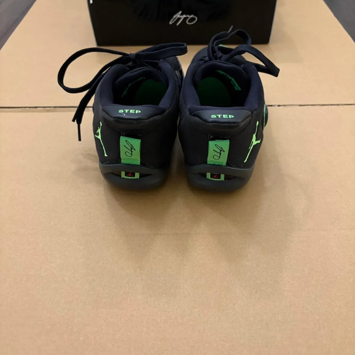 Basketball Shoes / Runners - Image 4