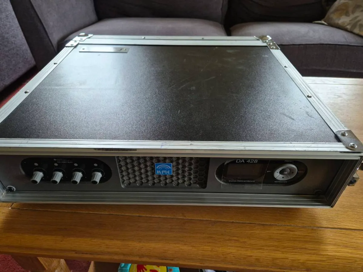 KME Power amplifier - Image 1
