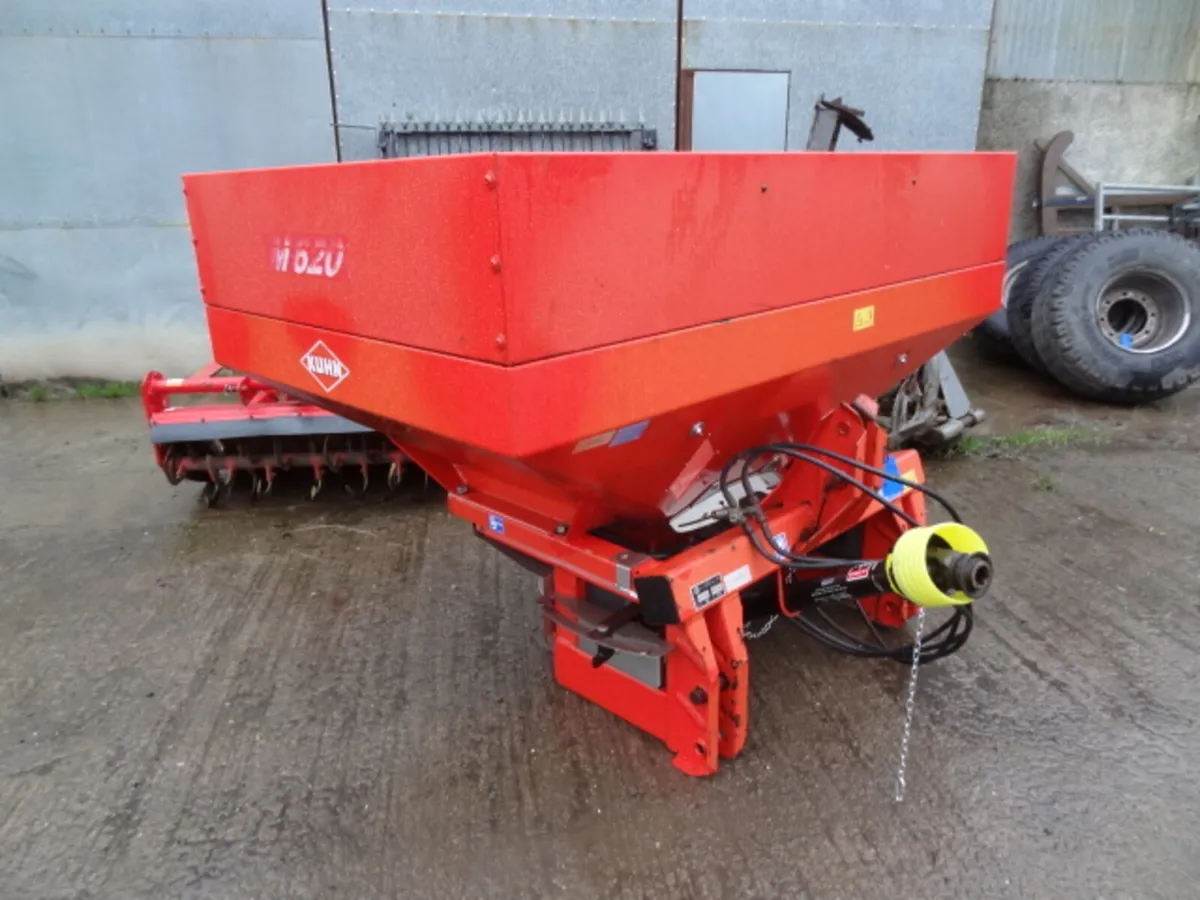 Kuhn MDS 935 Fertiliser Spreader - Image 3