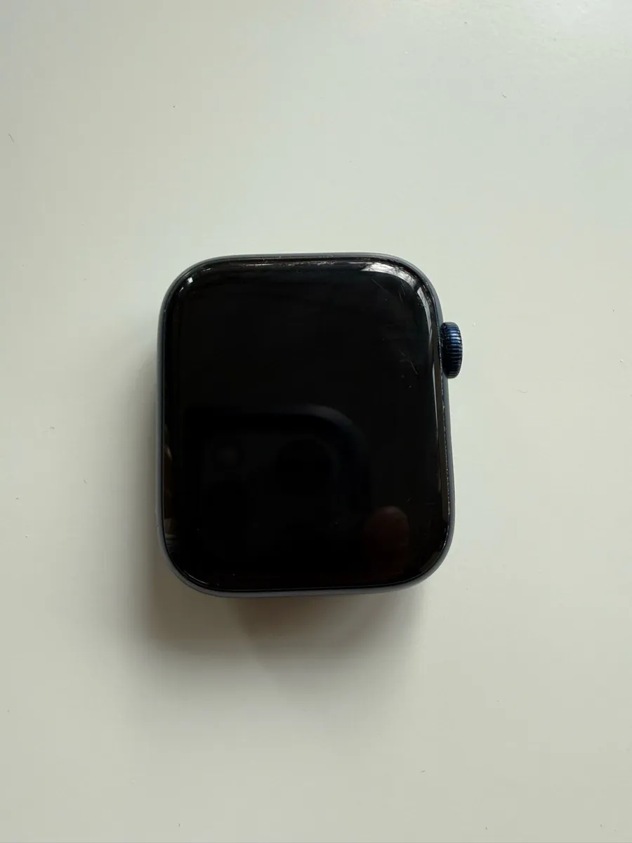 Apple Watch 6 series 44mm - Image 2