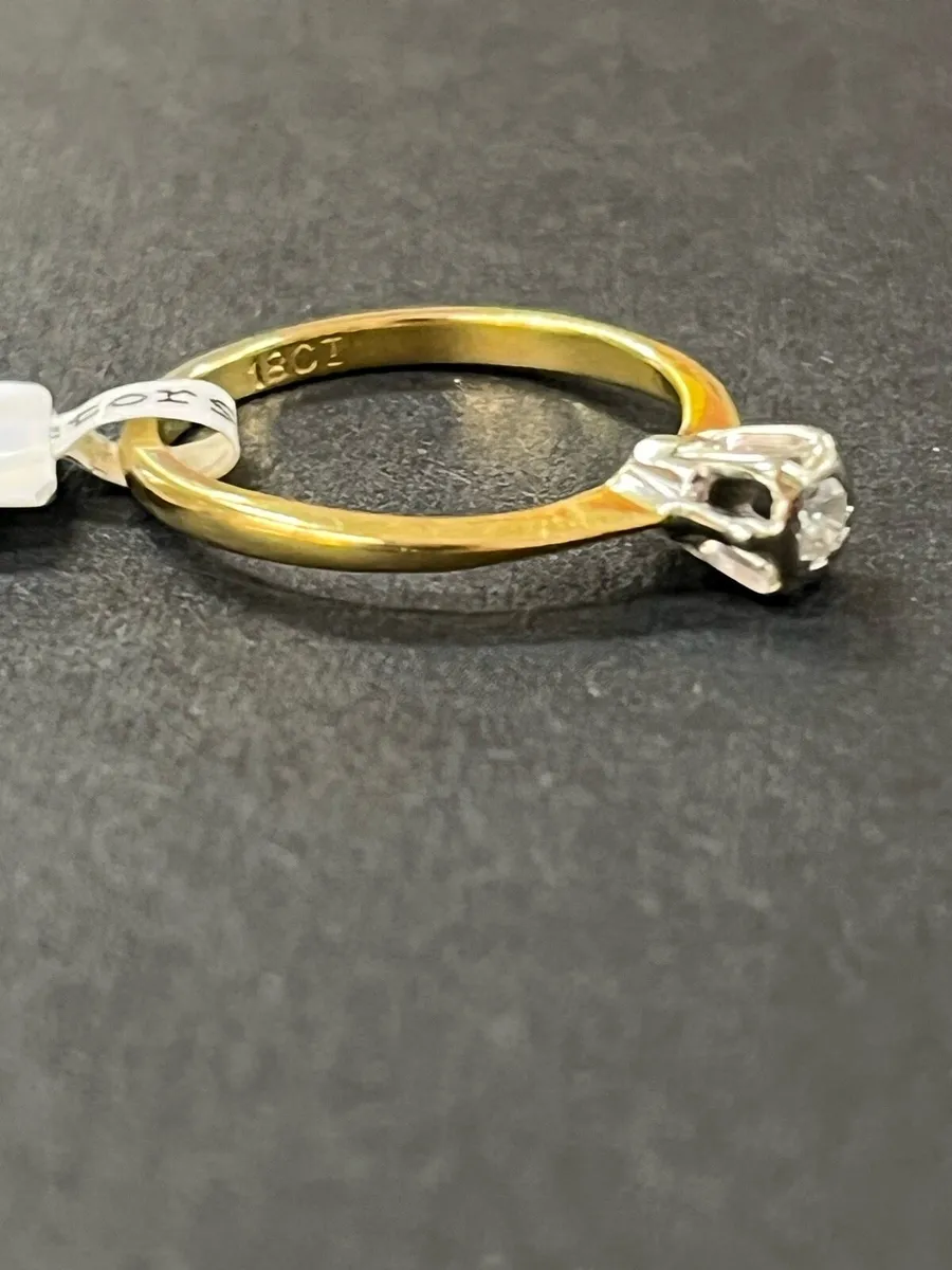 Vintage 18k gold ring with diamond. - Image 4