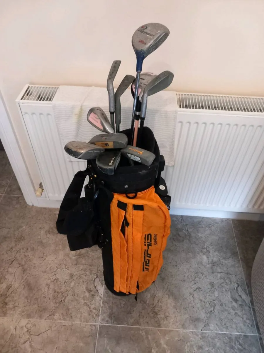 Kids golf clubs and bag. - Image 3
