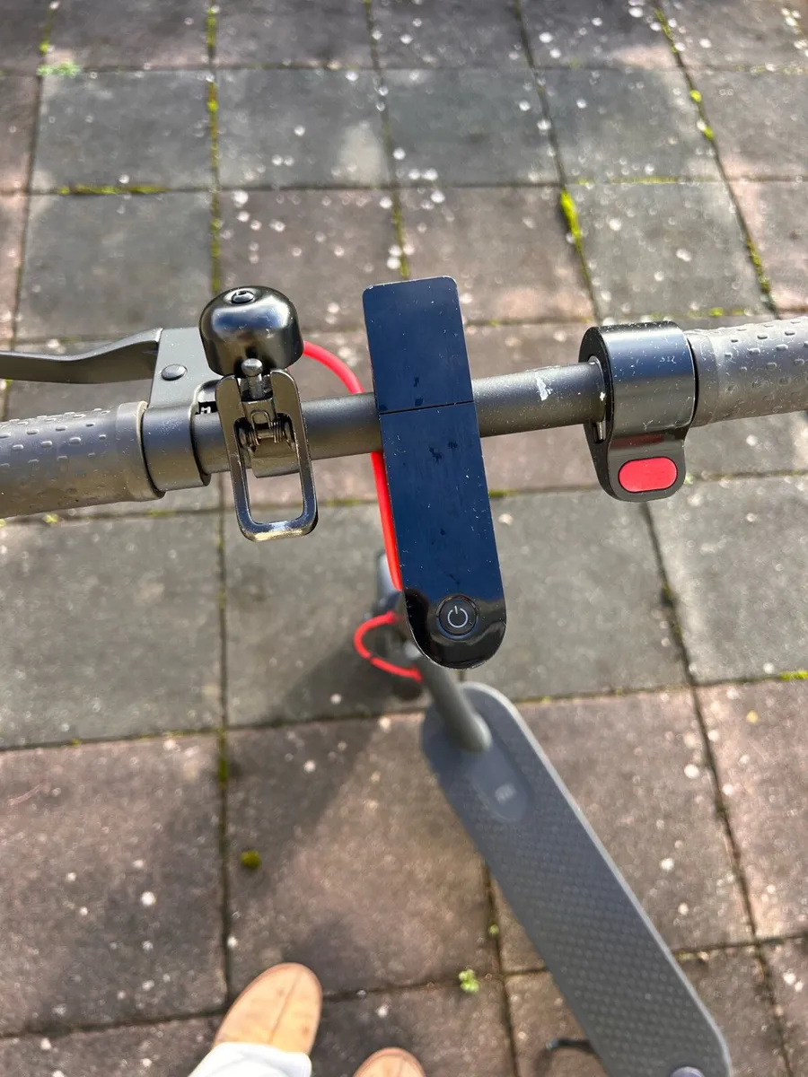 Mi Pro Electric Scooter - Image 3