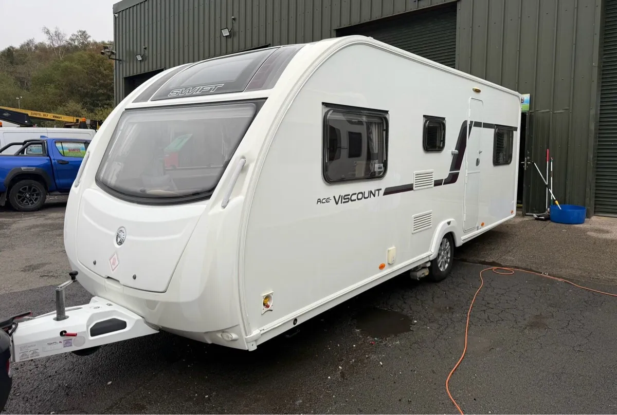 Swift 6 Berth Fixed Bunkbed Caravan For Sale - Image 2