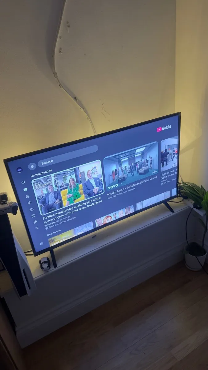 TCL Smart ANDROID 42 inch TV - Image 4