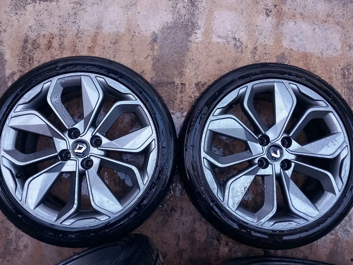 Genuine 4x100 Clio 17inch Alloy Wheels - Image 2