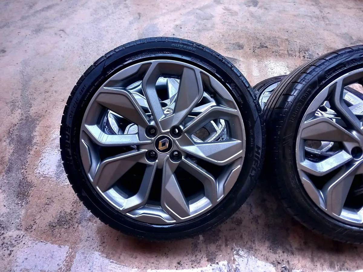 Genuine 4x100 Clio 17inch Alloy Wheels - Image 3