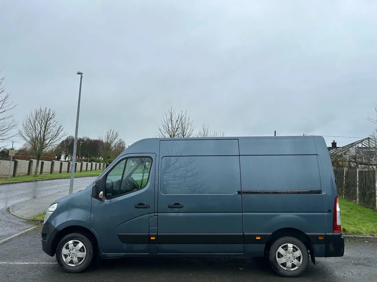 2021 Nissan NV400 - Image 3