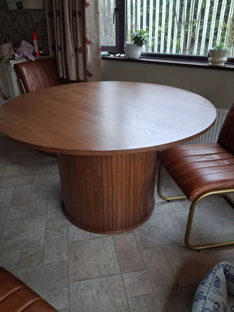 Table dining - Image 1