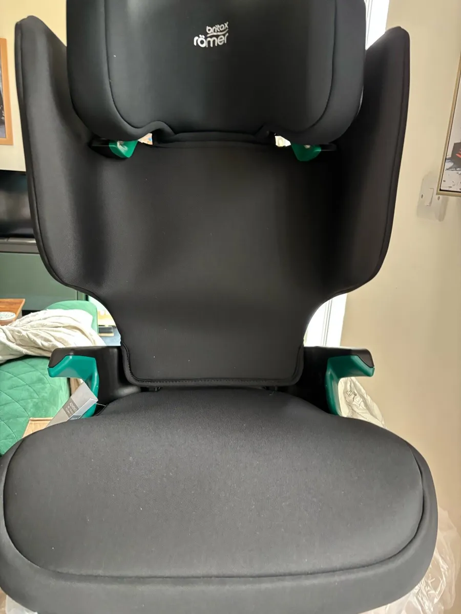 Britax Römer Adventure Plus Car Seat Black - Image 2
