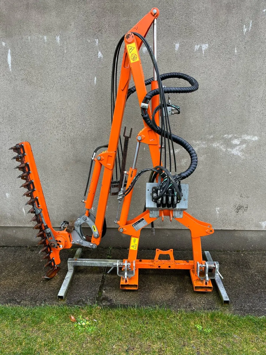 Fingerbar hedge cutter - Image 1