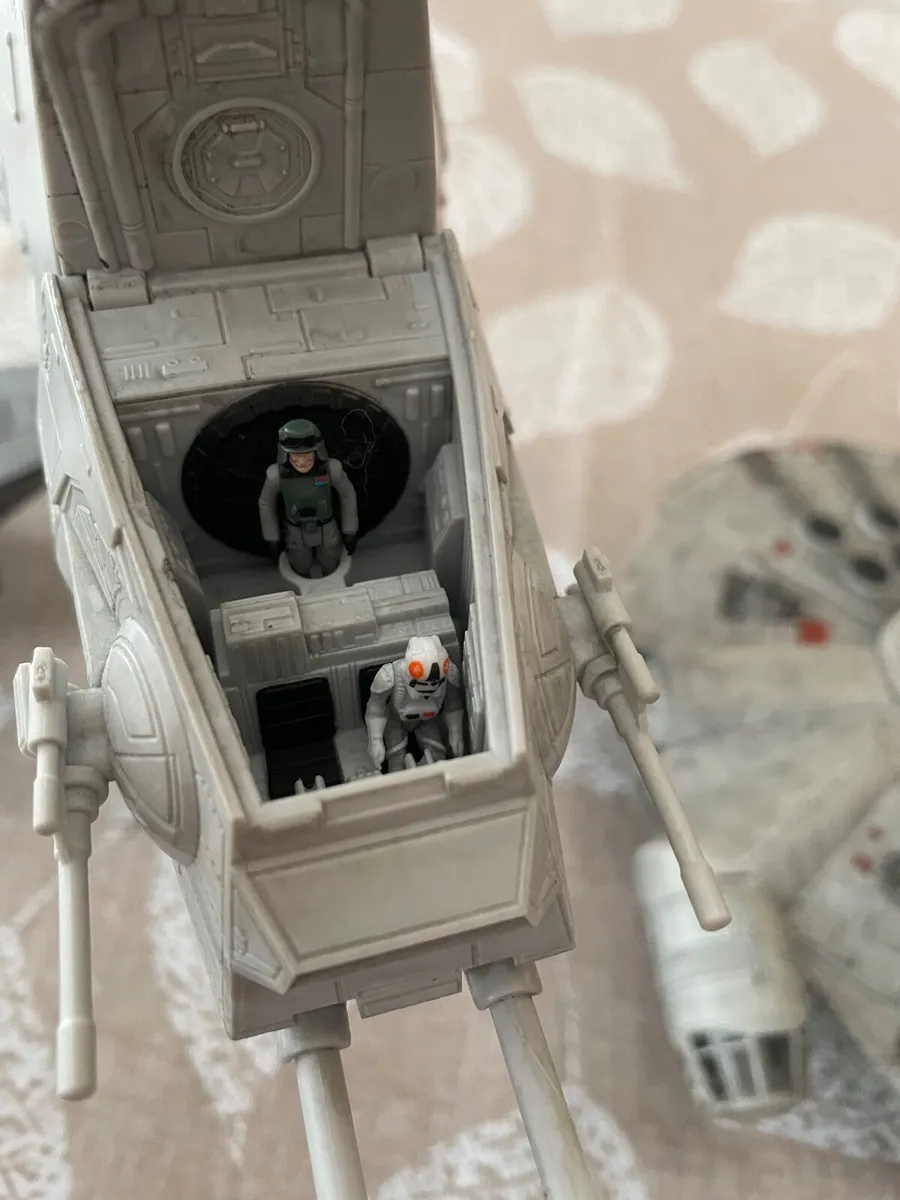 Star Wars toys micro galaxy collectibles - Image 4