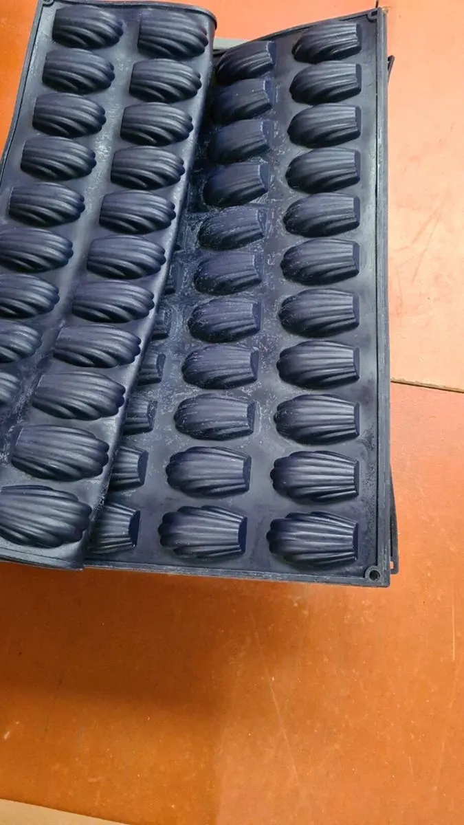 Silicone madeleine mould - Image 1