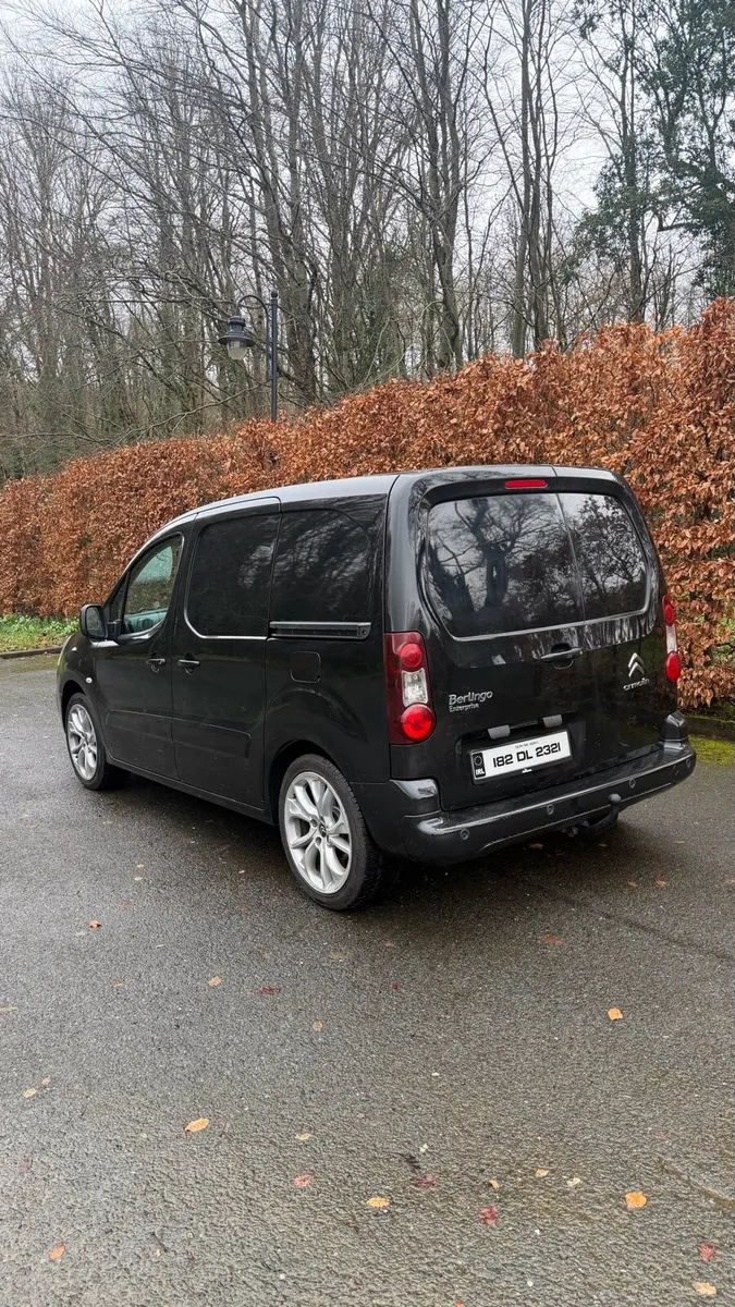 Black berlingo 2018 - Image 3