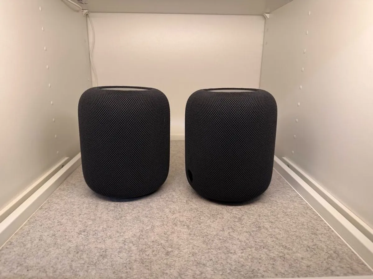2 x Apple HomePod smart speaker - Image 1