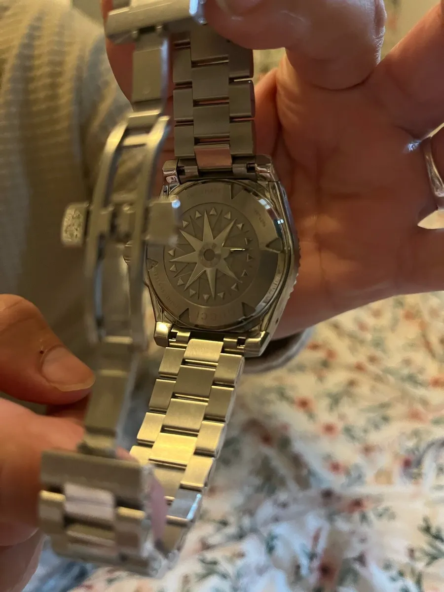 Gucci watch - Image 4