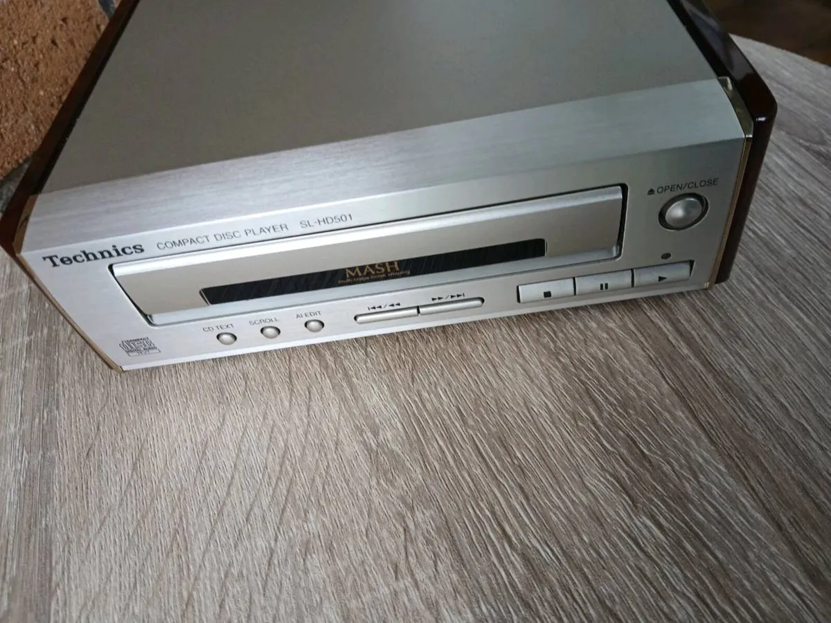 Technics cd player. - Image 4