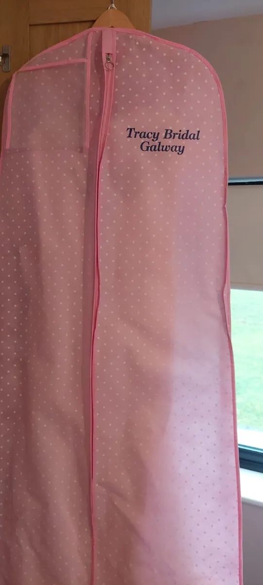 Wedding dress - Image 2