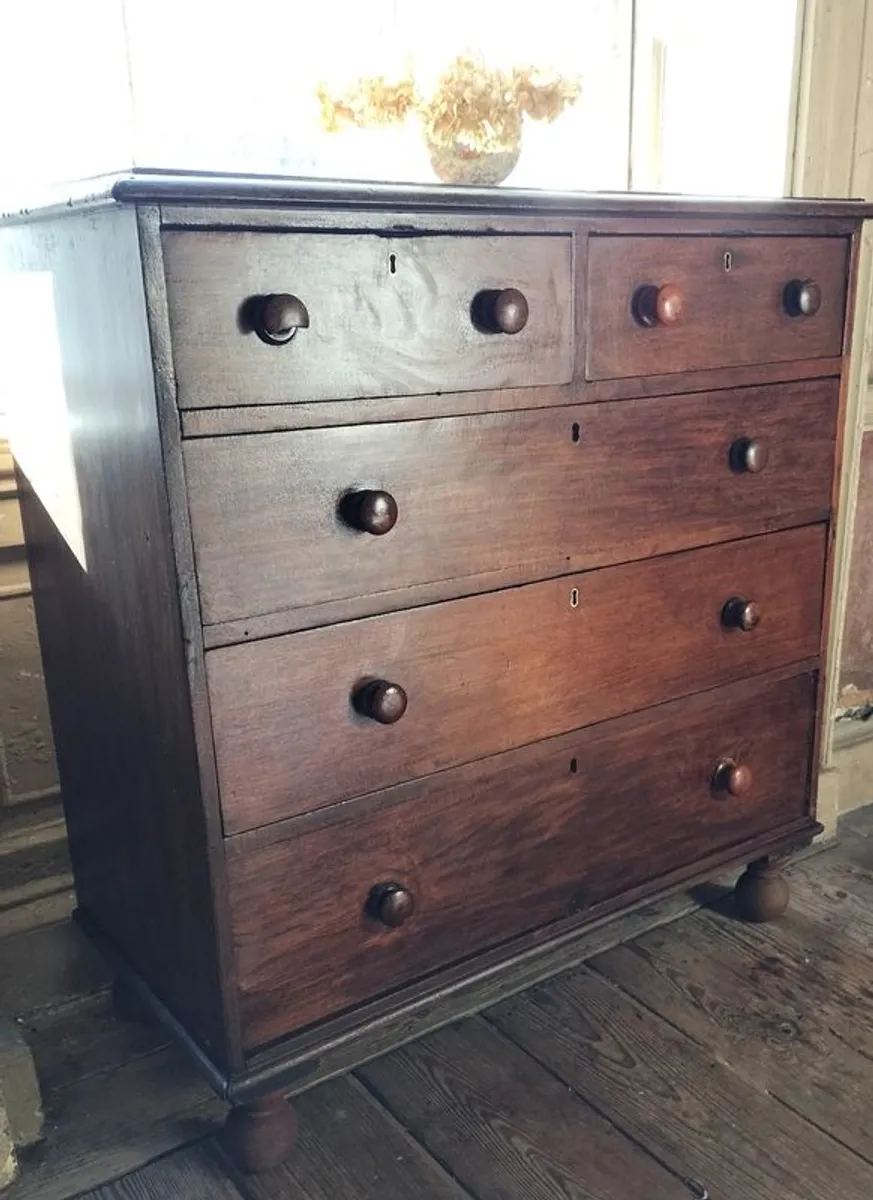 Victorian mahogany chest of drawers - Image 2