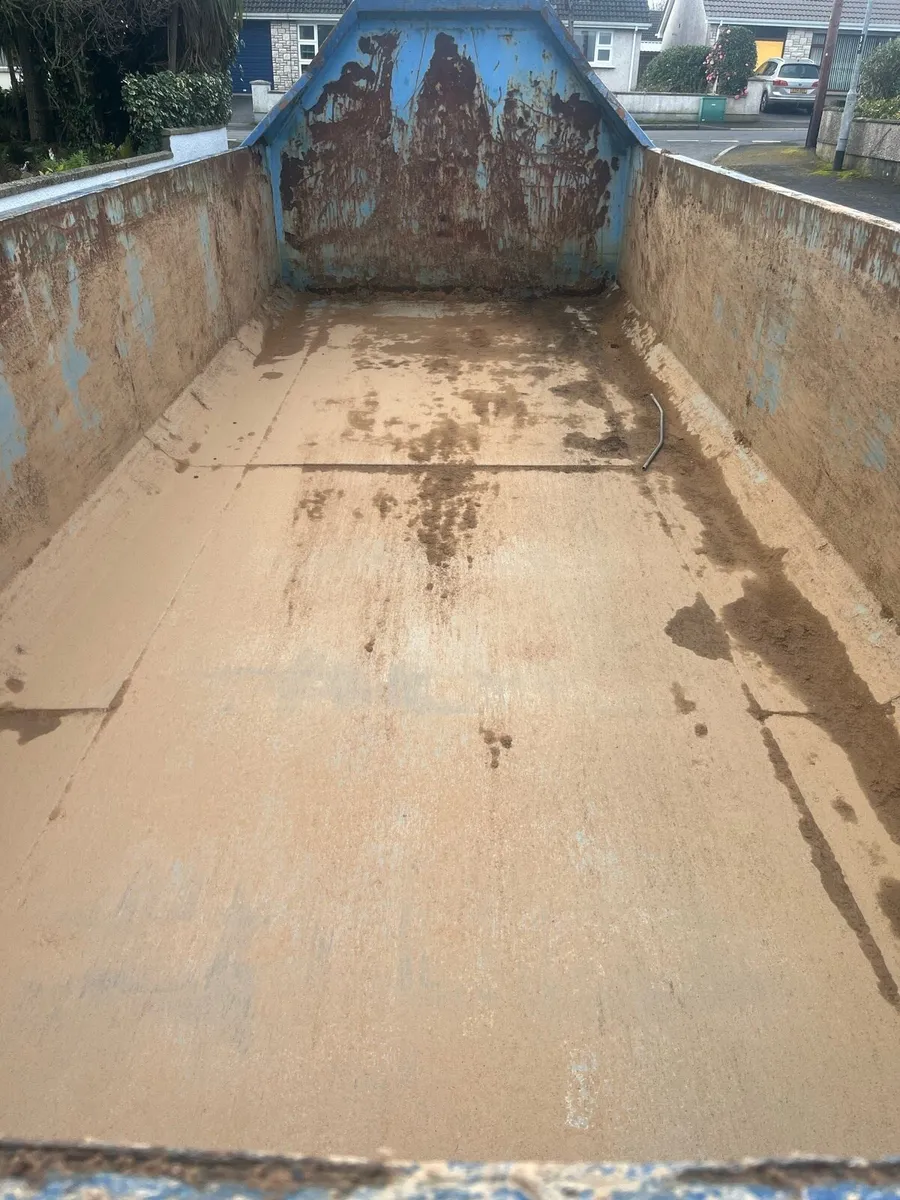 Roll On Roll off Skips / Builders Skip / Flatbed - Image 4
