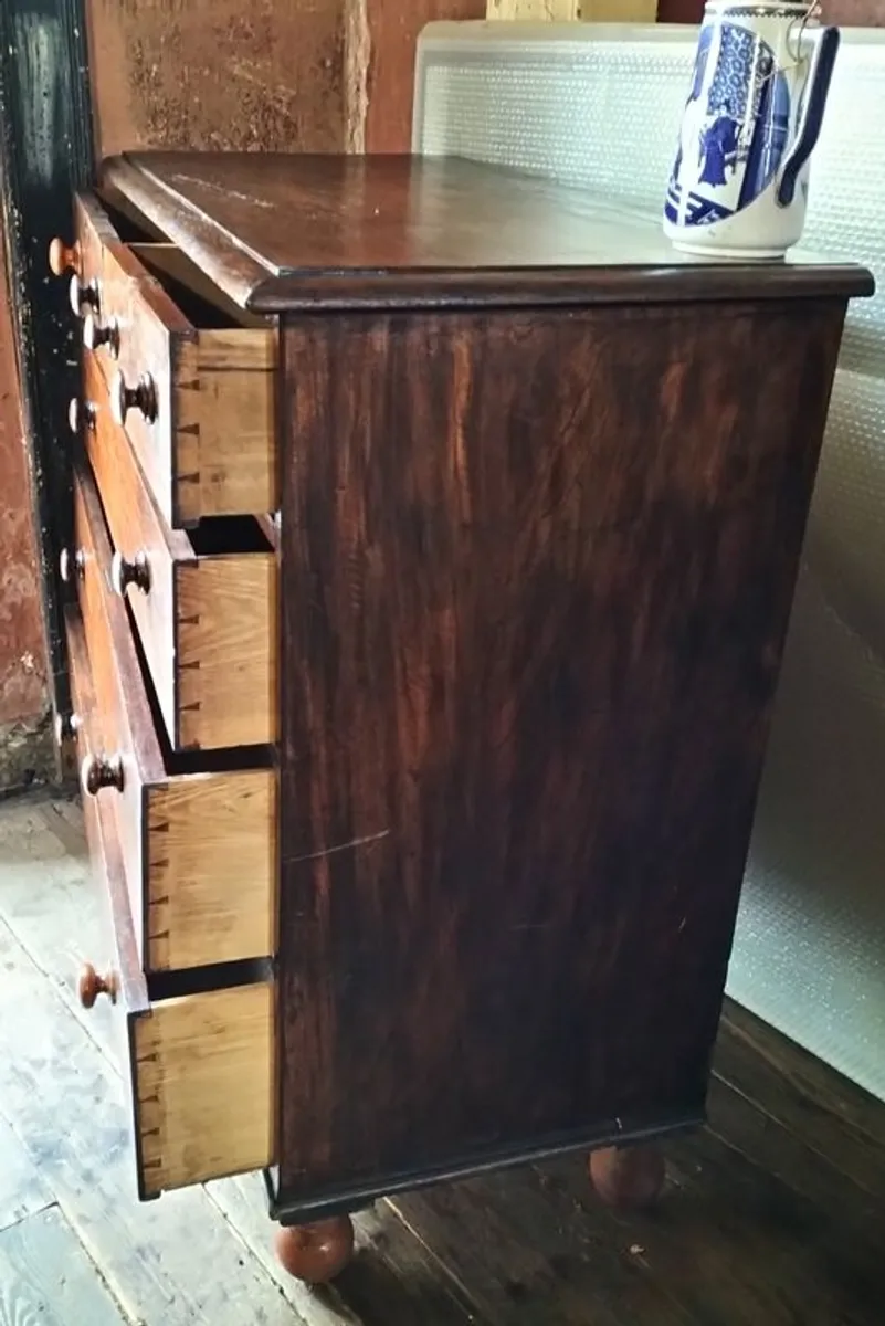 Victorian mahogany chest of drawers - Image 4