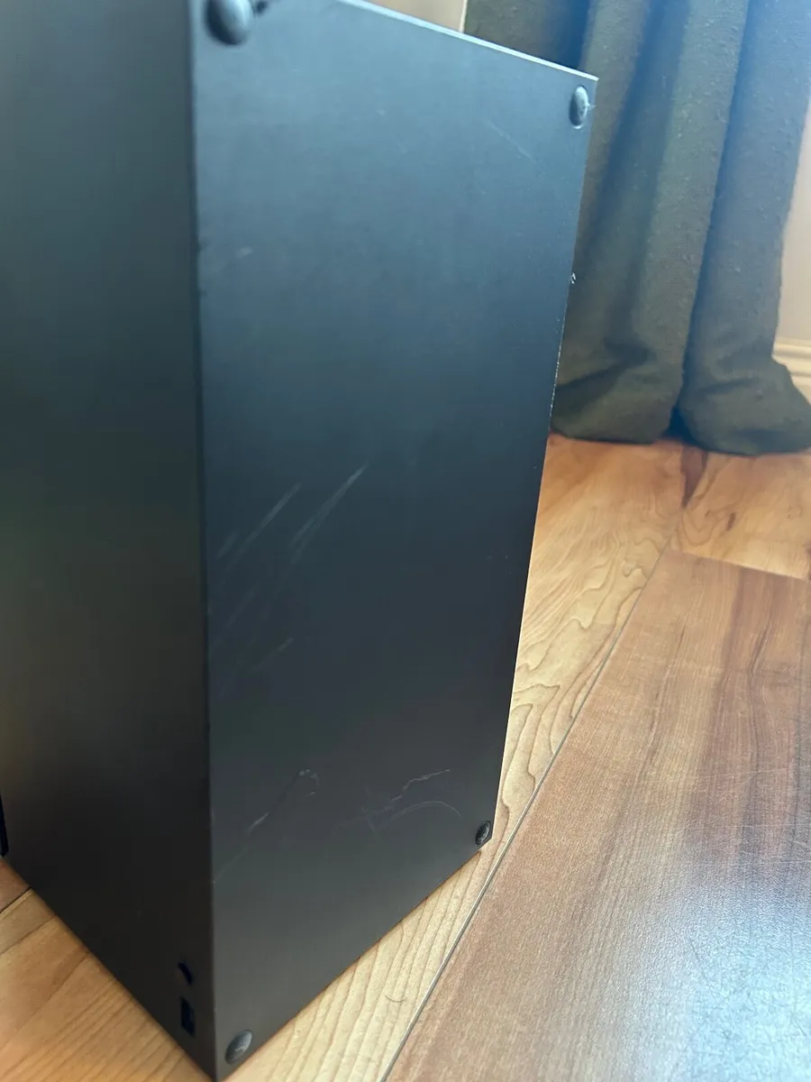 Xbox series X bundle - Image 3