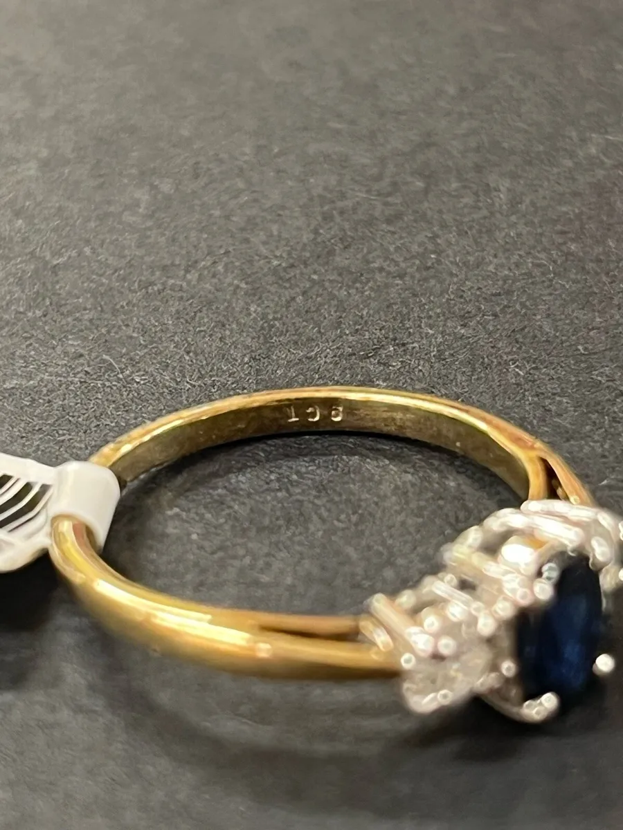 9k gold ring with sapphire and diamonds. - Image 4