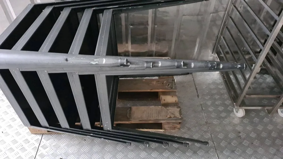 Bolero bistro steel square table black - Image 3